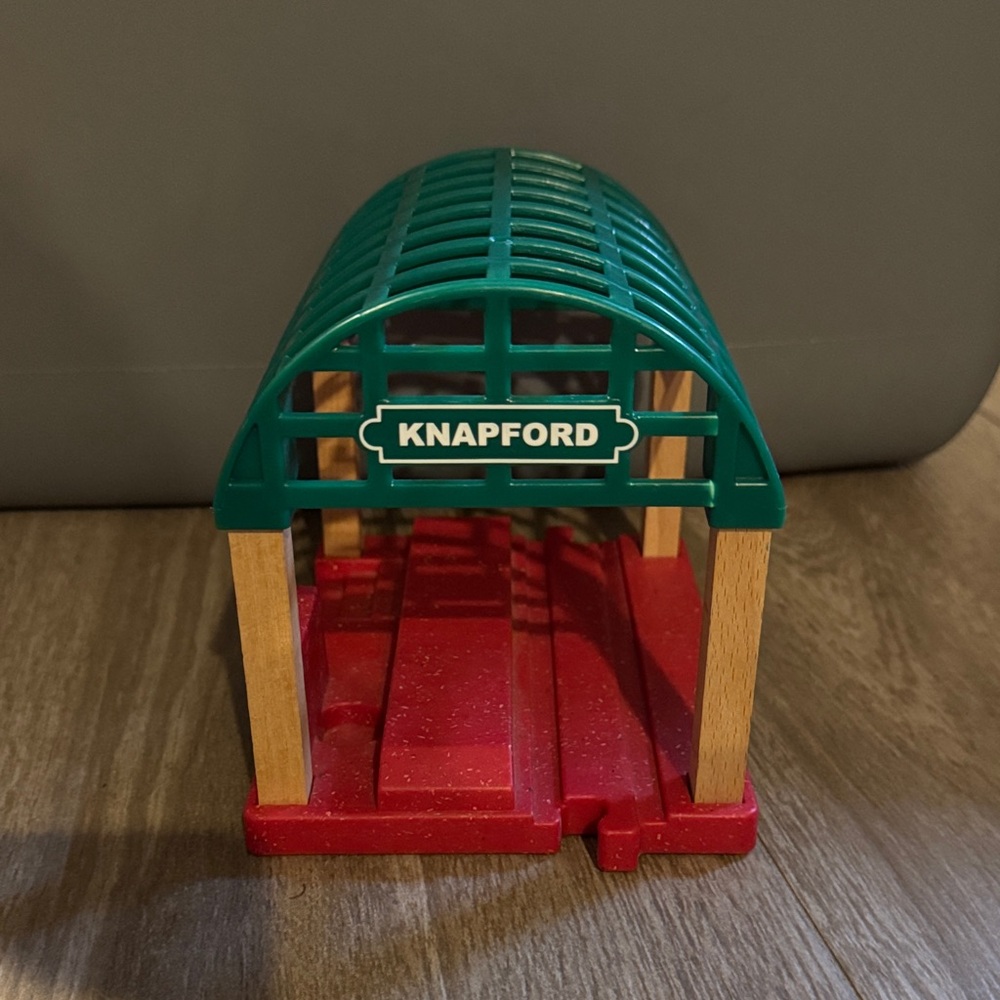 Thomas and friends knapford station wood track connector